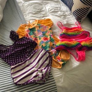 Girls swimsuit size 6/6x